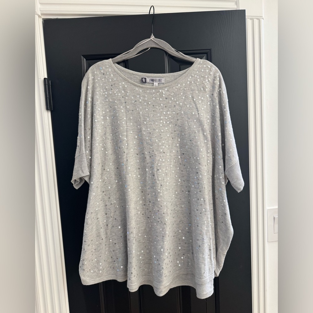 Jennifer Lopez Women’s Gray Sequin Embellished Short Sleeve Top NWOT